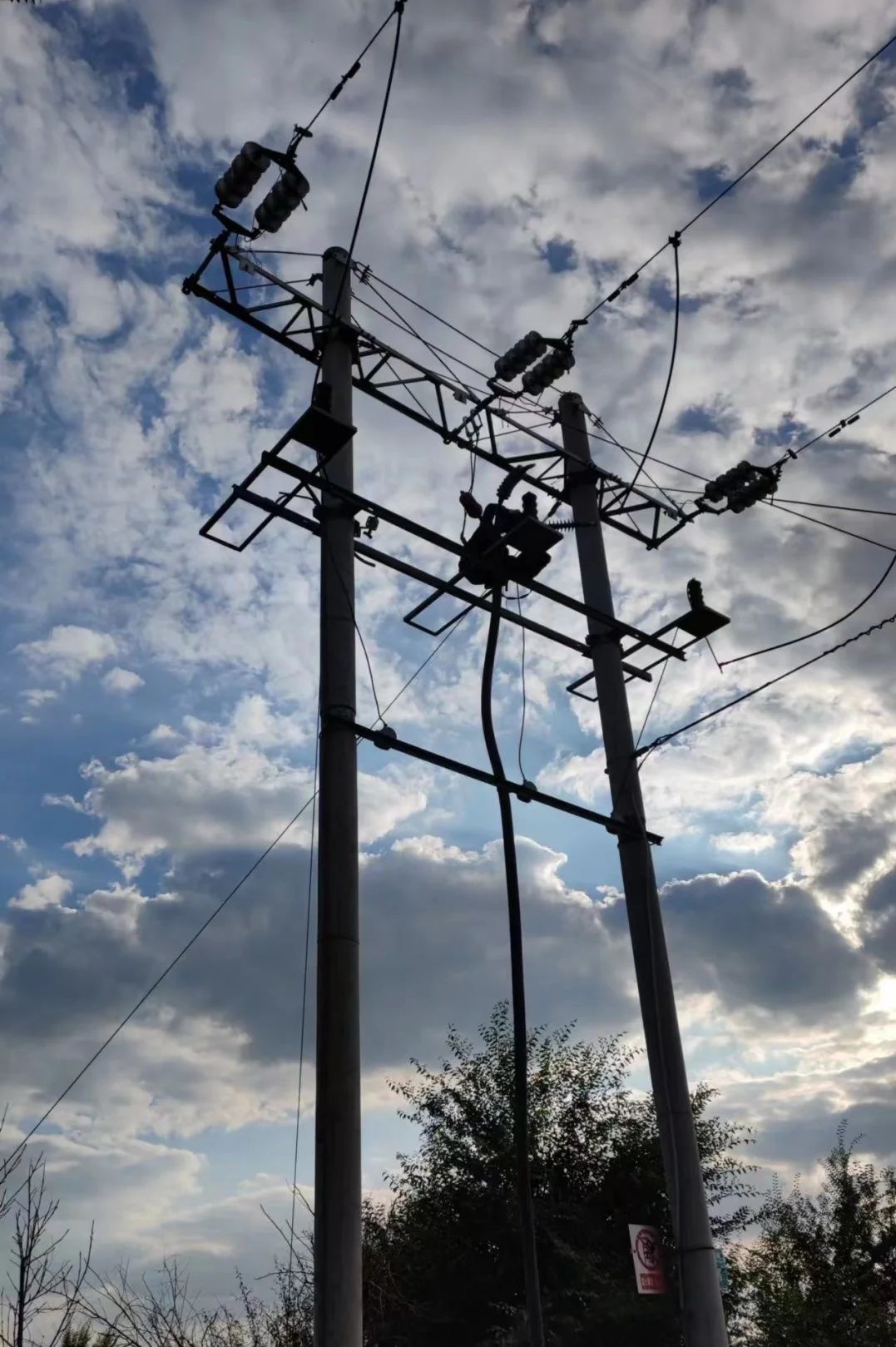 康高特Ronaldo高能量<a href='http://m.dlhyyoga.com/Ppzq/ersted.html'>電纜故障定位儀</a> 現(xiàn)場(chǎng)準(zhǔn)確檢測(cè)35kv電纜故障點(diǎn)