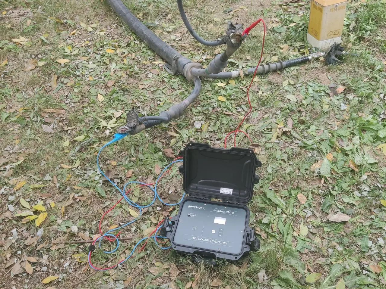 <a href='http://m.dlhyyoga.com/Cpzx/dianlanceshiyi/ariadna.html'>Ariadna CI</a>電纜帶電識(shí)別儀 <a href='http://m.dlhyyoga.com/Cpzx/dianlanceshiyi/ariadna.html'>Ariadna CI</a>電纜帶電識(shí)別儀