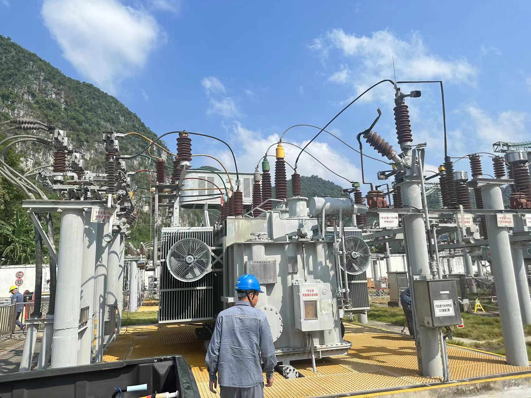 變壓器故障檢測現(xiàn)場