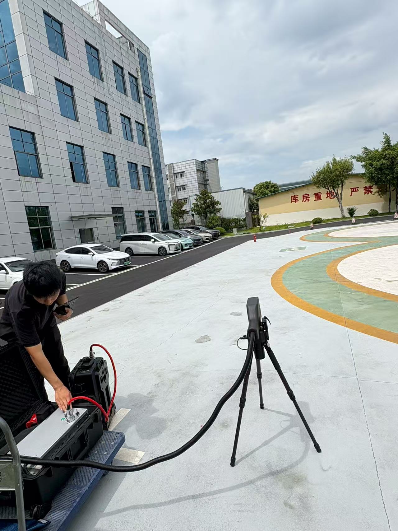 激光清障儀服務(wù)現(xiàn)場(chǎng)